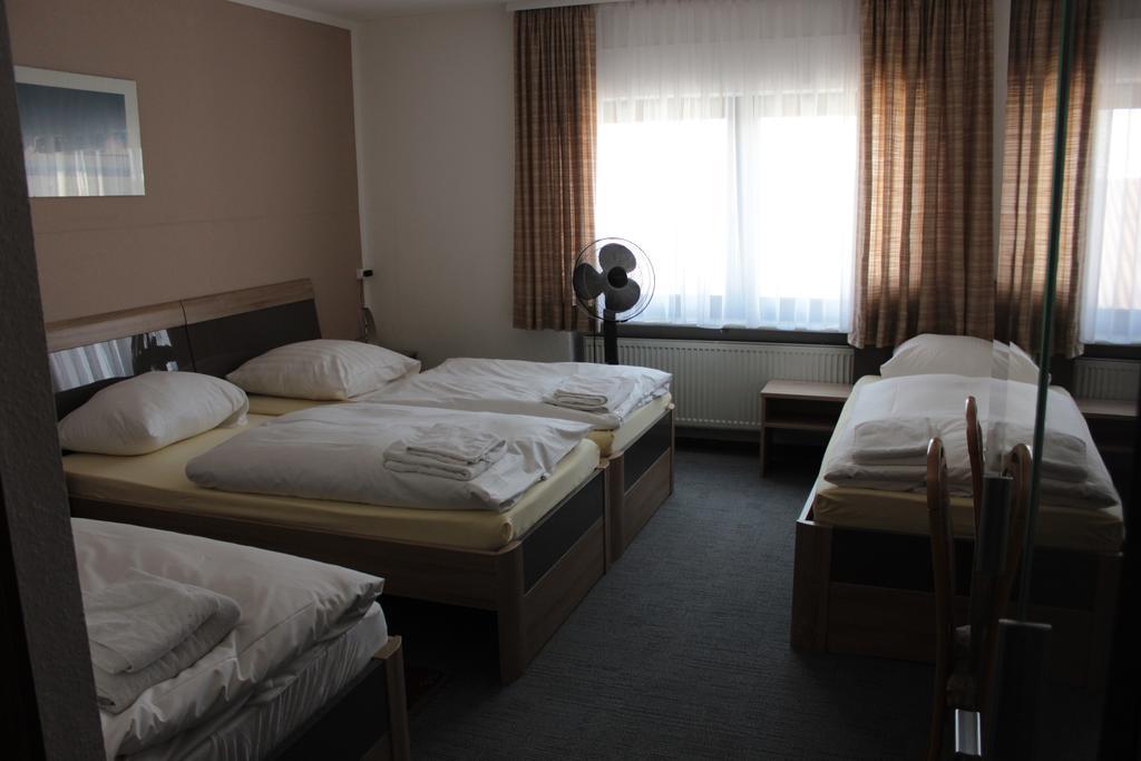 Airport-Hotel Zum Taubengrund Kelsterbach Rom bilde