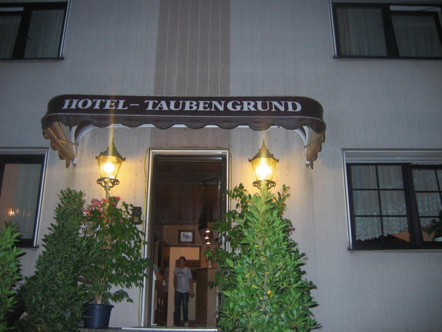 Airport-Hotel Zum Taubengrund Kelsterbach Eksteriør bilde