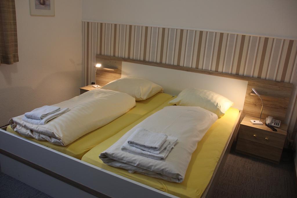 Airport-Hotel Zum Taubengrund Kelsterbach Eksteriør bilde